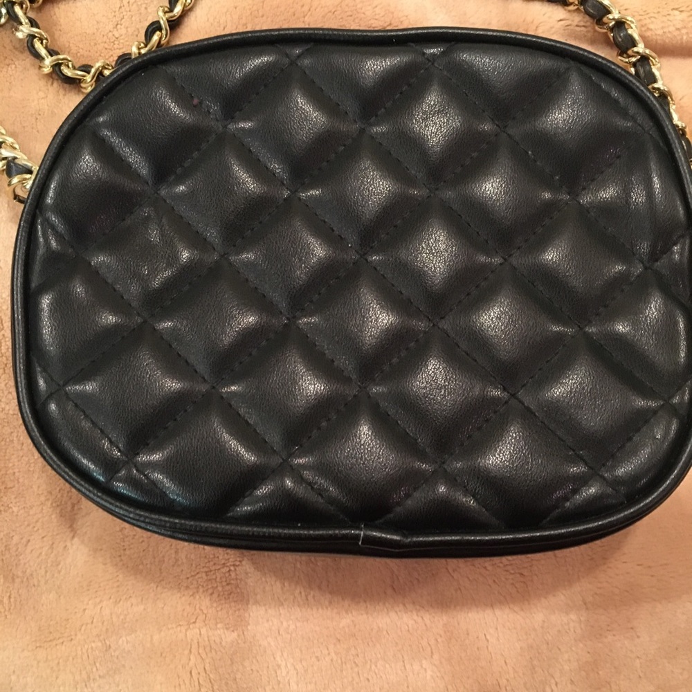 Black Quilted Purse - Picture 4 of 7